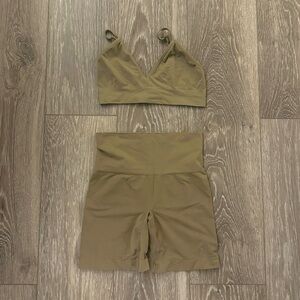 Skims Soft Smoothing Seamless Biker Short & Bralette Set